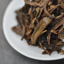 Load image into Gallery viewer, 2010 Xiao Ba Wang - LEGEND OF TEA