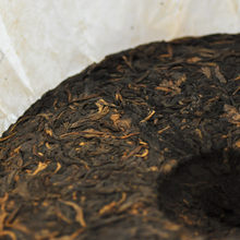 Load image into Gallery viewer, 2007 LiHeng ShiHu Raw Puer - LEGEND OF TEA