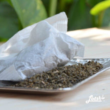 Load image into Gallery viewer, Lots Ginseng Flower Green Tea - LEGEND OF TEA