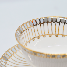 Muatkan imej ke dalam penonton Galeri, Vintage Style Tea Cup Set - LEGEND OF TEA