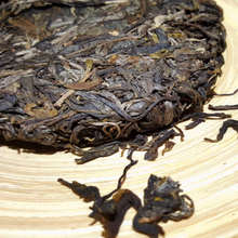 将图片加载到图库查看器,2016 Yan Gu Yi Hao - LEGEND OF TEA