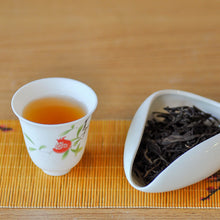 Load image into Gallery viewer, 2015 Xiao Ba Wang Raw Puerh Tea
