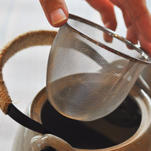 Muatkan imej ke dalam penonton Galeri, a close up of a hand-painted ceramic teapot
