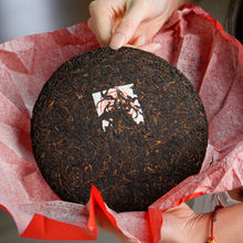 Load image into Gallery viewer, Fu Zhi Ripe Puerh 福至普洱熟饼
