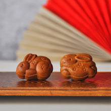 Load image into Gallery viewer, a tray of mooncake biscuit
