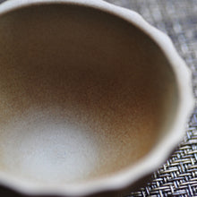 Muatkan imej ke dalam penonton Galeri, Pumpkin Tea Tasting Cup | Pottery - LEGEND OF TEA
