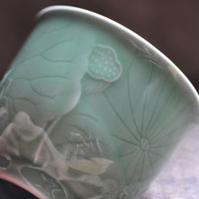 Muatkan imej ke dalam penonton Galeri, Celadon Relief Lotus Master Tea Cup | Tall - LEGEND OF TEA
