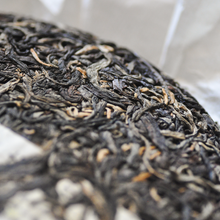 Load image into Gallery viewer, 2020 Ancient Black Tea - LEGEND OF TEA
