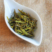 Load image into Gallery viewer, 2024 Early Spring HuangJinYa (Golden Buds) Green Tea
